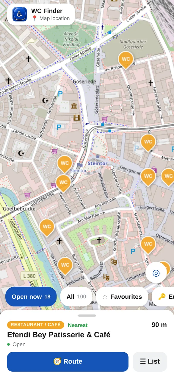 Kartenansicht mit farbigen Pins und der Karte des Stadtzentrums
